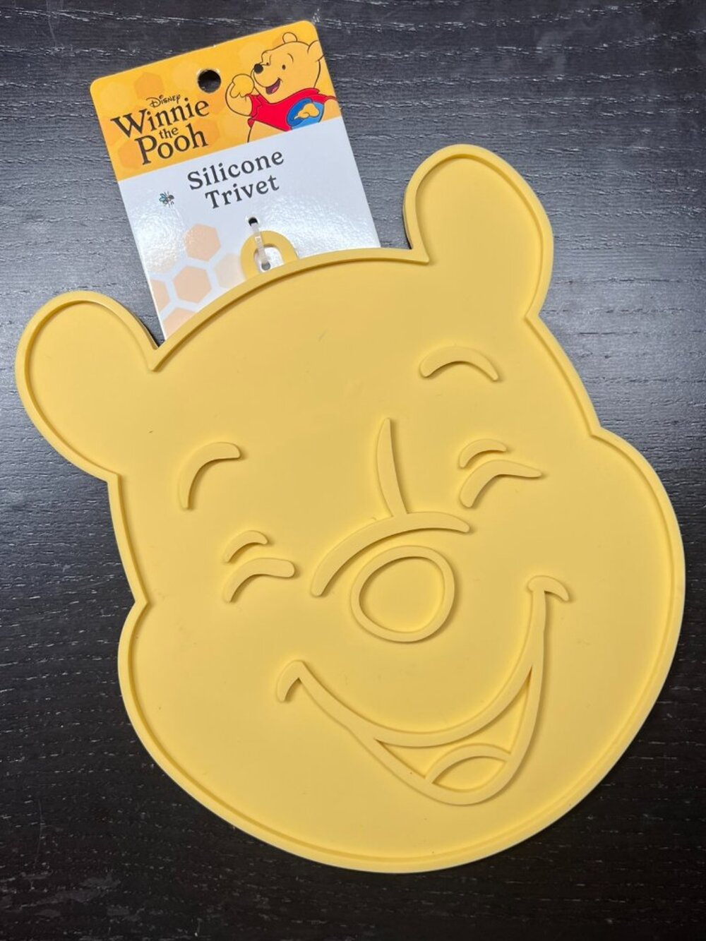 B💲5 🆕 Disney Winnie the Pooh Shaped Yellow Silicone Trivet | 7708